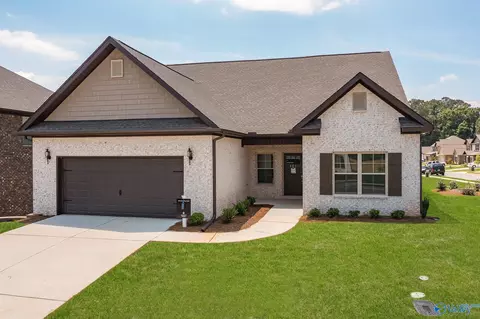 5 Flintridge Dr, Harvest, AL 35749