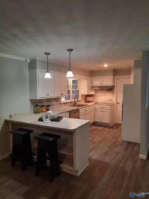 Kitchen - 412 N Greenway Dr, Trinity, AL 35673 photo 1 of 2