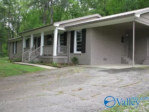 Exterior - 412 N Greenway Dr, Trinity, AL 35673 photo 6 of 8