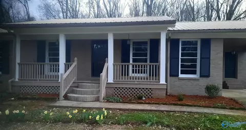 Exterior - 412 N Greenway Dr, Trinity, AL 35673 photo 4 of 8