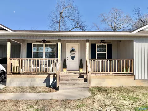 304 Hazel St, Centre, AL 35960 photo 2