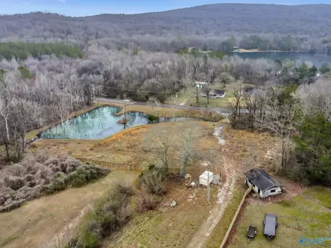 182 Ymca Dr, Gurley, AL 35748 photo 2
