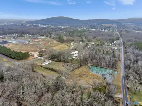 182 Ymca Dr, Gurley, AL 35748 photo 9