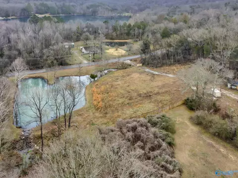 182 Ymca Dr, Gurley, AL 35748 photo 4