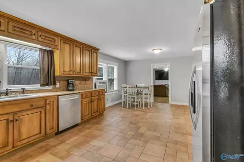 212 N Seneca Dr, Trinity, AL 35673 photo 7