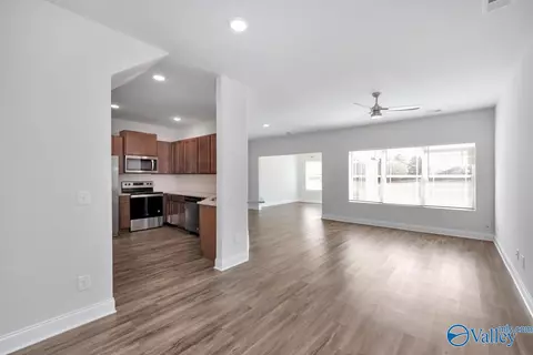103 Woodsbrook Pl, Madison, AL 35756 photo 4