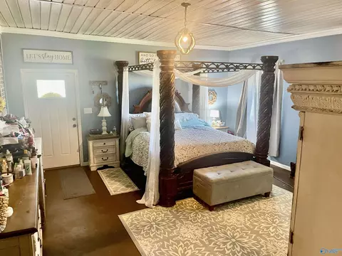 Bedroom - 9562 County Road 434, Trinity, AL 35673 photo 2 of 6