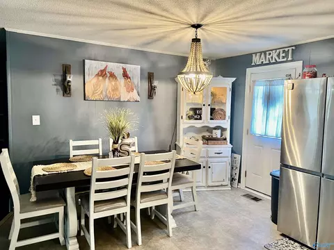 Dining - 9562 County Road 434, Trinity, AL 35673 photo 3 of 5