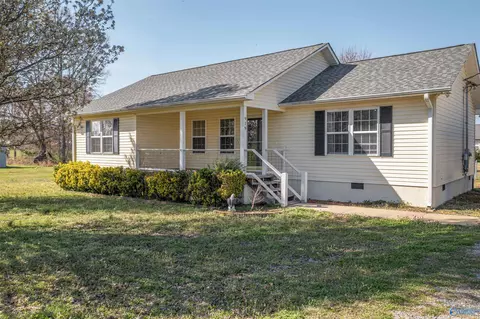 919 N Watson Dr, Centre, AL 35960 photo 2