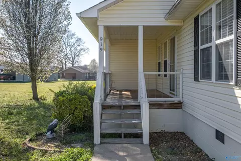 919 N Watson Dr, Centre, AL 35960 photo 3