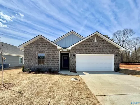 1815 Loebner Ln, Cullman, AL 35055 photo 1
