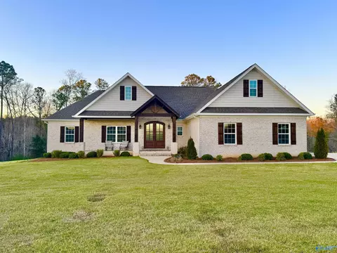 347 Mapleton Dr, Hamilton, AL 35570 photo 1