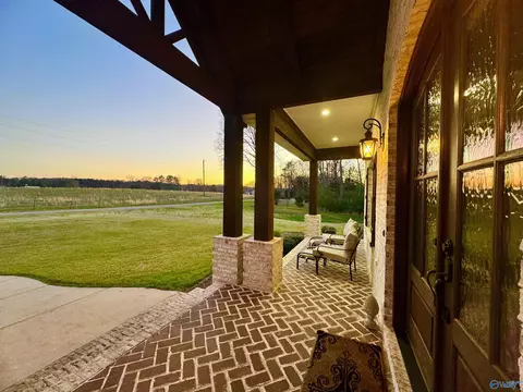 347 Mapleton Dr, Hamilton, AL 35570 photo 5