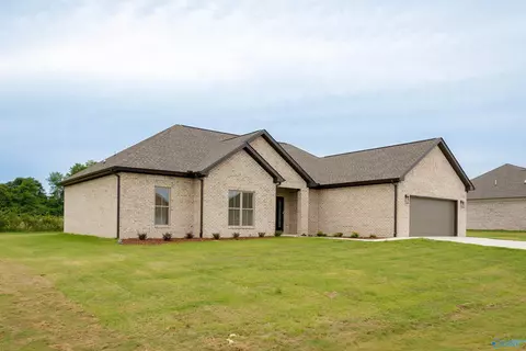 151 Spry Way, Killen, AL 35645 photo 2