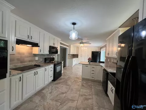Kitchen - 664 Hunt Rd, Arab, AL 35016 photo 5 of 5