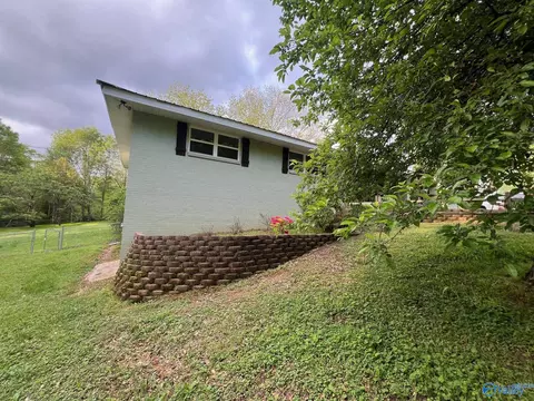 Exterior - 664 Hunt Rd, Arab, AL 35016 photo 5 of 13