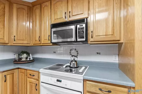 Kitchen - 399 3rd Ave, Grant, AL 35747 photo 4 of 4