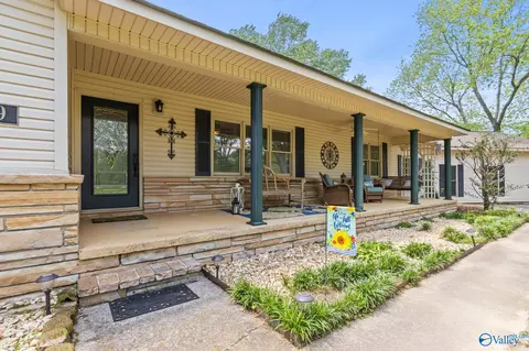 Exterior - 399 3rd Ave, Grant, AL 35747 photo 2 of 10