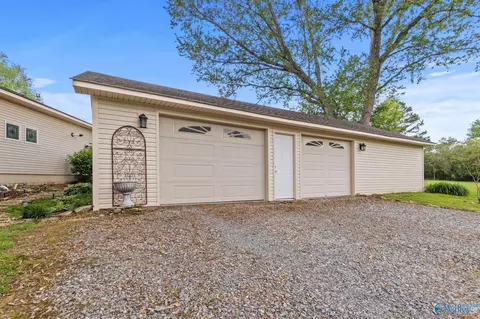 Exterior - 399 3rd Ave, Grant, AL 35747 photo 10 of 10