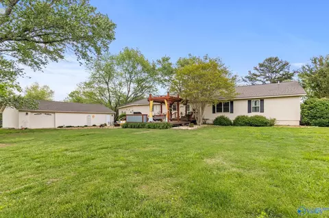 Exterior - 399 3rd Ave, Grant, AL 35747 photo 8 of 10