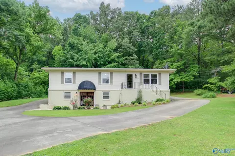 358 N Greenway Dr, Trinity, AL 35673 photo 1