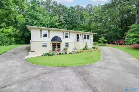 358 N Greenway Dr, Trinity, AL 35673 photo 2