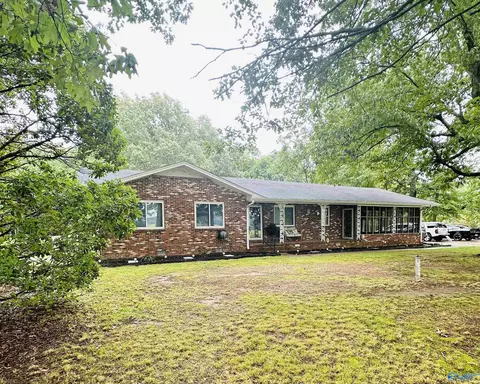 9448 County Road 434, Trinity, AL 35673 photo 2