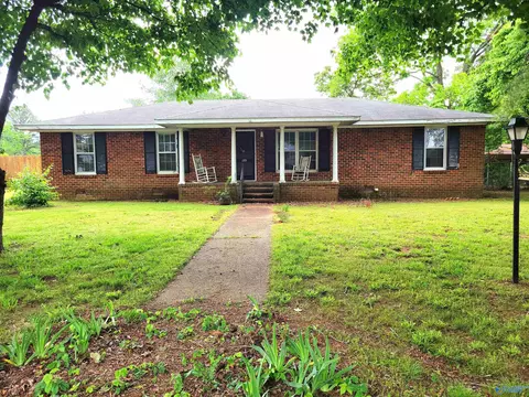 123 Sally Ln, Madison, AL 35758 photo 2