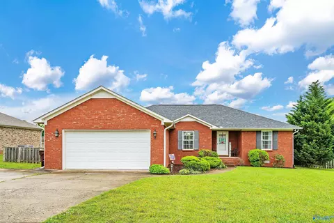 18202 E Limestone Rd, Athens, AL 35611 photo 1