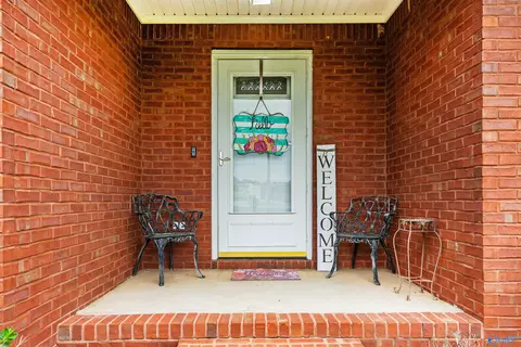 18202 E Limestone Rd, Athens, AL 35611 photo 3