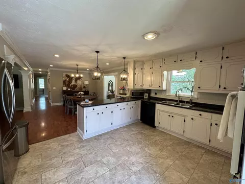 765 Berkley Rd, Arab, AL 35016 photo 5