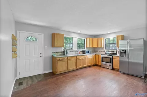 562 Range Rd, Gurley, AL 35748 photo 5