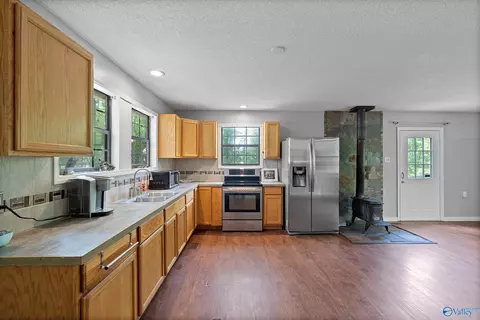 562 Range Rd, Gurley, AL 35748 photo 3