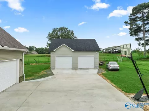 151 Lashae Loop, Grant, AL 35747 photo 3