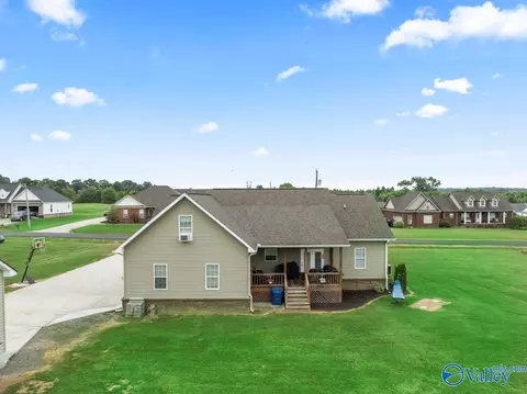 151 Lashae Loop, Grant, AL 35747 photo 4