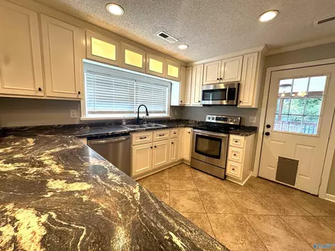 998 County Road 352, Trinity, AL 35673 photo 9