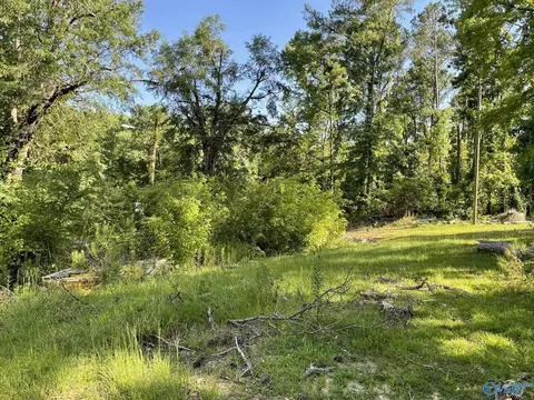 2881 Robinson Dr, Birmingham, AL 35211