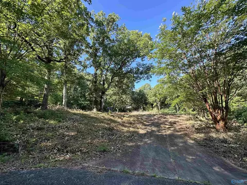 101 Oak Pl, Gadsden, AL 35901