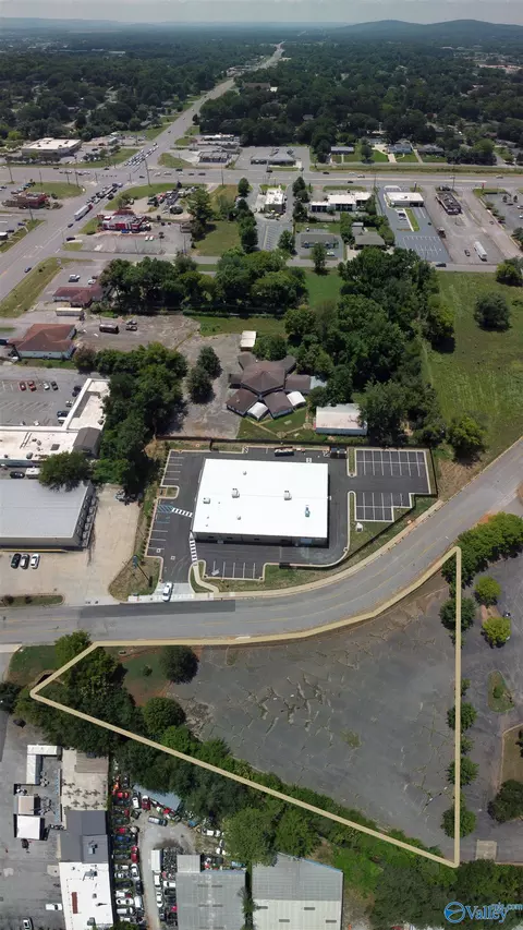 4040 Independence Dr, Huntsville, AL 35816