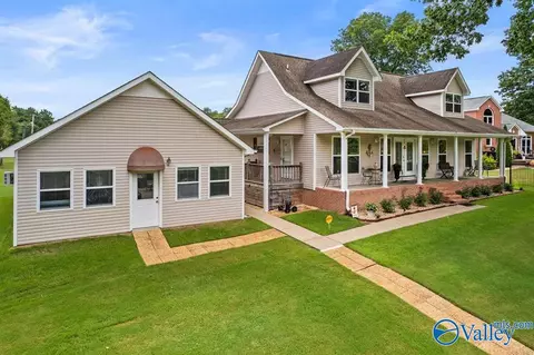 1038 Waters Edge Dr, Florence, AL 35634 photo 6