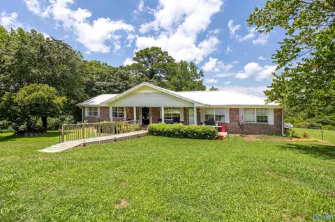 209 Lasseter Dr, Gadsden, AL 35901 photo 1
