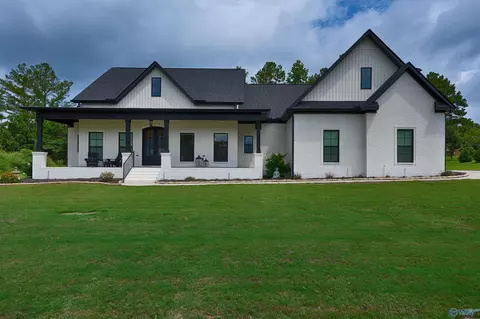 20117 Executive Dr, Tanner, AL 35671 photo 1