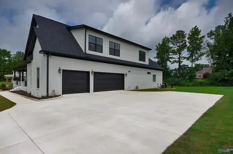 20117 Executive Dr, Tanner, AL 35671 photo 5
