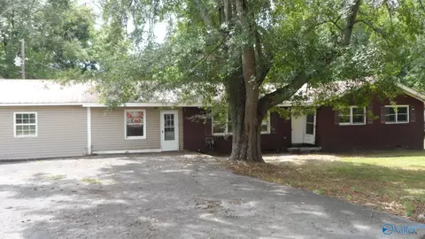 303 Appleton St, Centre, AL 35960 photo 2