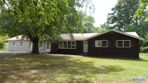 303 Appleton St, Centre, AL 35960 photo 1
