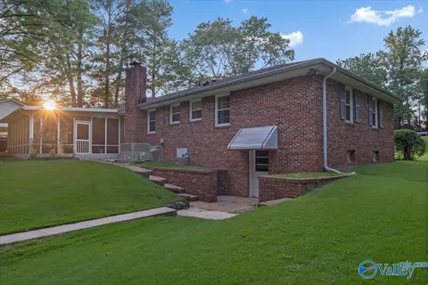 1604 E Forrest St, Athens, AL 35613 photo 4