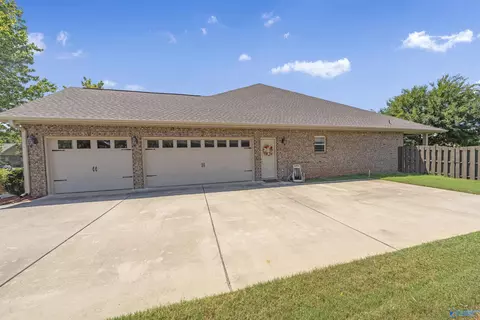 216 Maplebrook Dr, Madison, AL 35756 photo 38