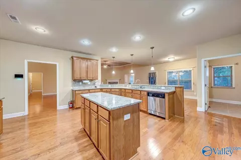 216 Maplebrook Dr, Madison, AL 35756 photo 7