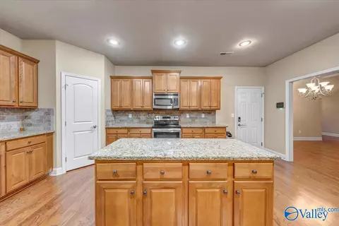 216 Maplebrook Dr, Madison, AL 35756 photo 4