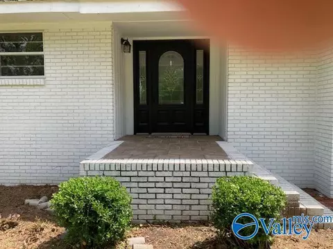 625 S Mountain Dr, Trinity, AL 35673 photo 1